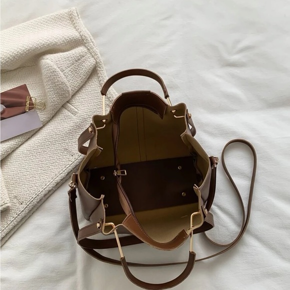 Brown Minimalist Double Handle Square Bag - Picture 5 of 10